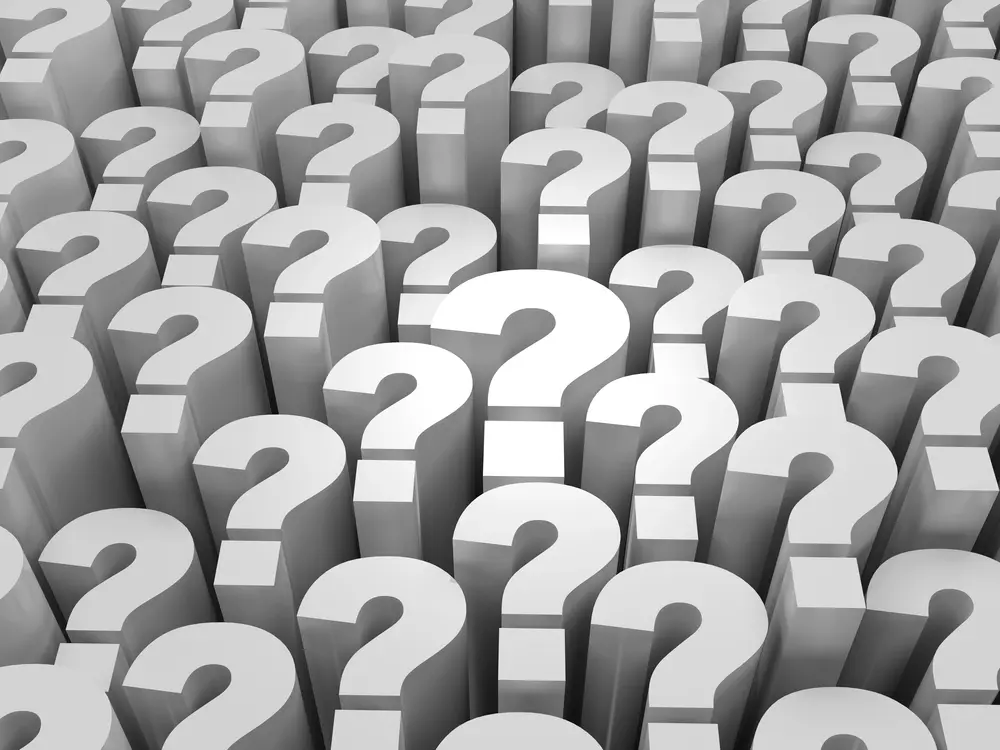 Symbolbild mit Fragezeichen und Informationssymbol